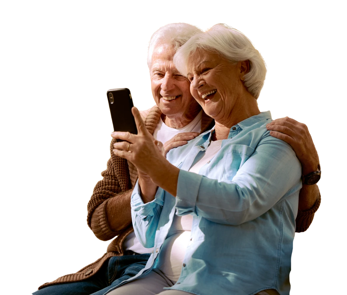 Zufriedene Kunden mit dem Smartphone